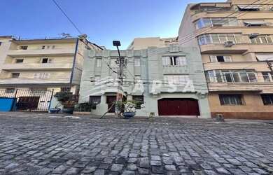 Imagem: A casa possui 5 Dormitórios, 5 Banheiros, 1 Vaga na garagem