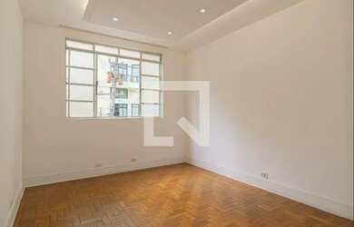 Imagem: A casa possui 3 Dormitórios, 3 Banheiros, 1 Vaga na garagem