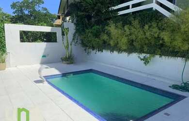 Imagem: A casa em condomínio possui 4 Dormitórios, 4 Banheiros, 5