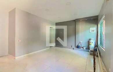 Imagem: A casa possui 2 Dormitórios, 1 Banheiro, 60m² de Área e Imóvel