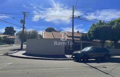 Imagem: A casa possui 3 Dormitórios, 2 Banheiros, 90m² de Área e