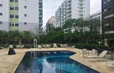 Imagem: O apartamento possui 3 Dormitórios, 3 Banheiros, 2 Vagas na