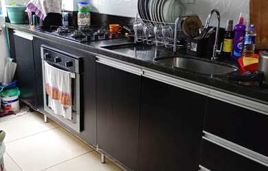 Imagem: O apartamento possui 2 Dormitórios, 1 Banheiro, 1 Vaga na garagem