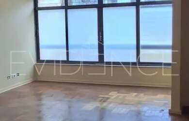 Imagem: A casa possui 4 Dormitórios, 4 Banheiros, 1 Vaga na garagem