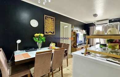 Imagem: O apartamento possui 2 Dormitórios, 1 Banheiro, 1 Vaga na garagem