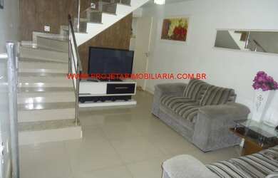 Imagem: A casa possui 2 Dormitórios, 2 Banheiros, 1 Vaga na garagem