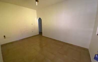 Imagem 3: Casa de lote inteiro na ilha por apenas 490 mil