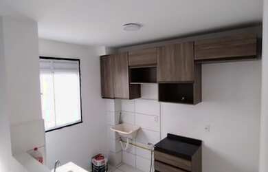 Imagem: O apartamento possui 2 Dormitórios, 1 Banheiro, 1 Vaga na garagem