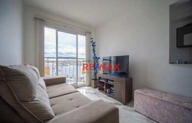 Imagem: O apartamento possui 2 Dormitórios, 1 Banheiro, 1 Vaga na garagem