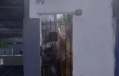 Imagem: A casa possui 1 Dormitório, 1 Banheiro, 40m² de Área e está