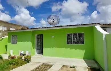 Imagem: A casa possui 3 Dormitórios, 1 Banheiro, 1 Vaga na garagem