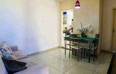 Imagem: O apartamento possui 3 Dormitórios, 1 Banheiro, 1 Vaga na garagem