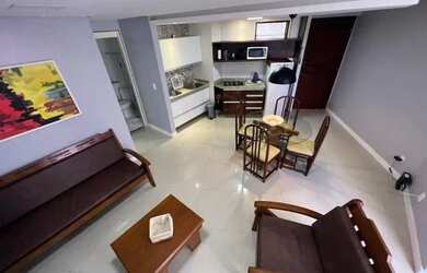 Imagem 4: A beira mar da praia de Jatiuca. Quarto e sala mobiliado