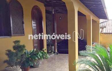 Imagem: A casa possui 5 Dormitórios, 4 Banheiros, 3 Vagas na garagem