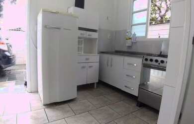 Imagem: A kitnet possui 1 Dormitório, 1 Banheiro e está localizado