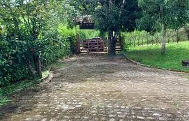 Imagem: A chácara possui 250000m² de Área e está localizado em Terra