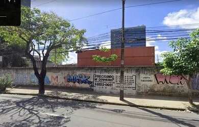 Imagem: O terreno e possui 718-0m² de Área está localizado em Pina