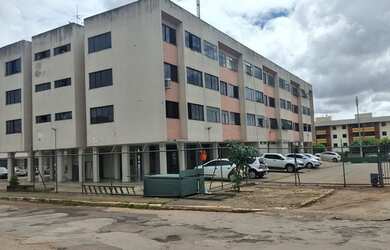 Imagem: O apartamento possui 3 Dormitórios, 1 Banheiro, 1 Vaga na garagem