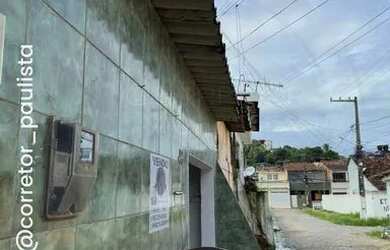 Imagem: A casa possui 2 Dormitórios, 1 Banheiro, 70m² de Área e