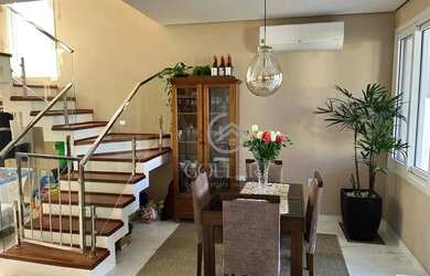 Imagem: A casa em condomínio possui 3 Dormitórios, 3 Banheiros, 4