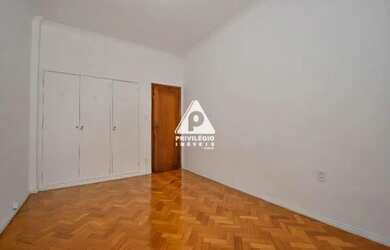 Imagem 12: Apartamento a venda no Flamengo - 3 quartos com dependência completa e vaga na escrutura