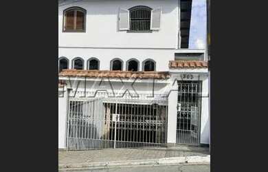 Imagem: A casa possui 2 Dormitórios, 3 Banheiros, 5 Vagas na garagem