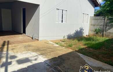 Imagem: A casa possui 2 Dormitórios, 1 Banheiro, 360m² de Área e