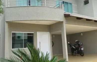 Imagem: A casa possui 3 Dormitórios, 4 Banheiros, 4 Vagas na garagem