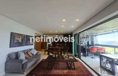 Imagem: O apartamento possui 4 Dormitórios, 4 Banheiros, 3 Vagas na