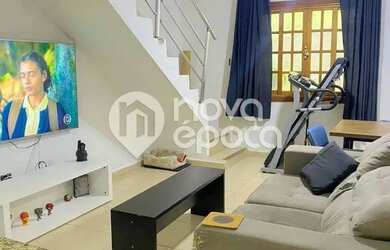 Imagem: A casa à venda possui 3 Dormitórios, 2 Banheiros, 1 Vaga na