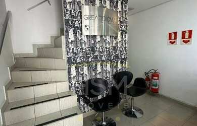 Imagem: O depósito possui 1 Vaga na garagem e 137m² de Área e está