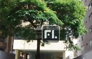 Imagem: O depósito à venda possui 3 Vagas na garagem e 103m² de Área