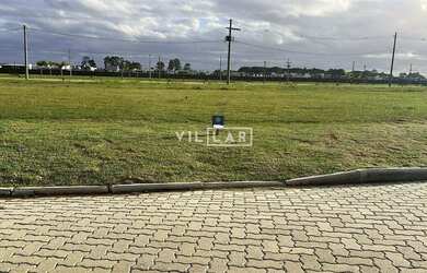 Imagem: O terreno possui 258m² de Área e está localizado em Laranjal