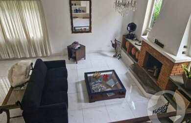 Imagem: A casa em condomínio possui 4 Dormitórios, 3 Banheiros, 4