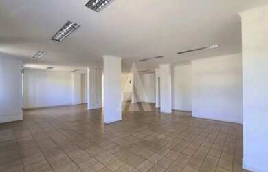 Imagem 10: Loja comercial com 4 salas, cozinha, 4 lavabos e estacionamento frontal...