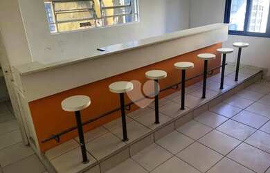 Imagem: O depósito possui 5 Vagas na garagem, 1.866m² de Área e