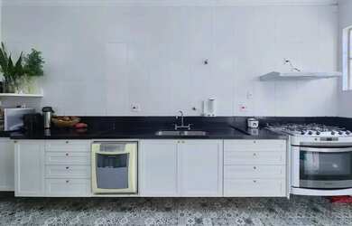 Imagem 12: 6 quartos, 400 metros, armários, portaria e linda vista!