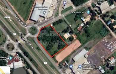 Imagem: O terreno possui 4.002m² de Área e está localizado em Chácara