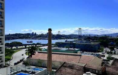 Imagem: O apartamento possui 3 Dormitórios, 1 Banheiro, 1 Vaga na garagem