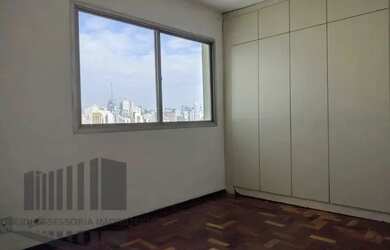 Imagem: O apartamento possui 1 Dormitório, 1 Banheiro, 1 Vaga na garagem