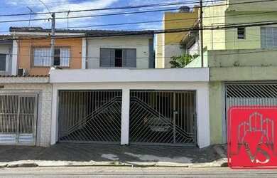 Imagem: A casa possui 2 Dormitórios, 2 Banheiros, 2 Vagas na garagem