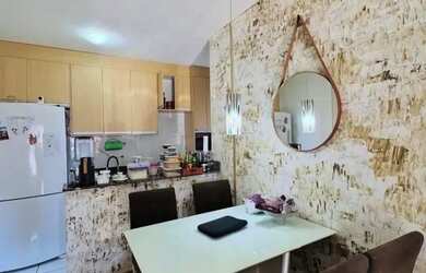 Imagem: O apartamento possui 2 Dormitórios, 1 Banheiro, 1 Vaga na garagem