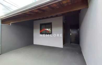 Imagem: A casa possui 2 Dormitórios, 1 Banheiro, 2 Vagas na garagem