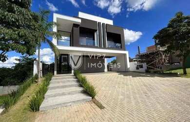 Imagem: A casa em condomínio possui 4 Dormitórios, 5 Banheiros, 4