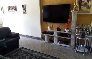 Imagem: O apartamento possui 3 Dormitórios e 2 Vagas na garagem e está