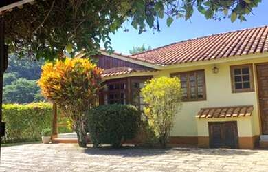 Imagem 2: Linda casa de condomínio com 4 quartos e vista deslumbrante