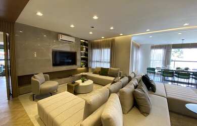 Imagem: O apartamento possui 4 Dormitórios, 5 Banheiros, 2 Vagas na