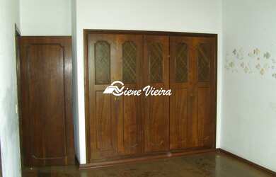 Imagem: A casa em condomínio possui 4 Dormitórios, 5 Banheiros, 5