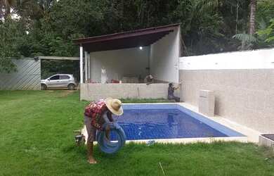 Imagem: A casa possui 2 Dormitórios, 2 Banheiros, 4 Vagas na garagem