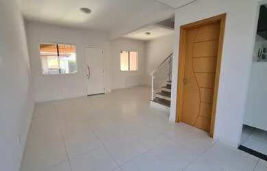 Imagem: A casa em condomínio possui 3 Dormitórios, 3 Banheiros, 2